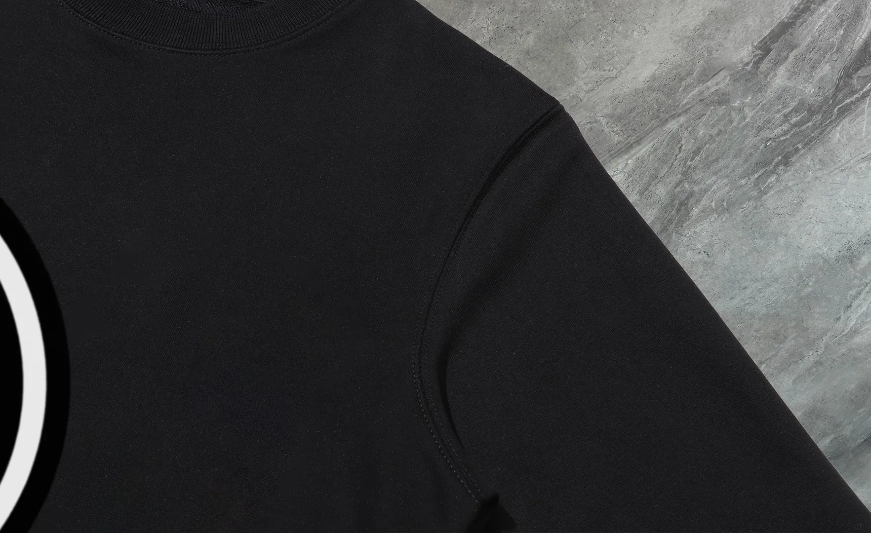 【 In Stock】 〖 𝐌𝐎𝐍𝐂𝐋𝐄𝐑~ 〗 440g ， 😎 ， ， Factory 2025 T ， ， Premium LOGO， Same Style ：Black White Size：S M L XL 2XL